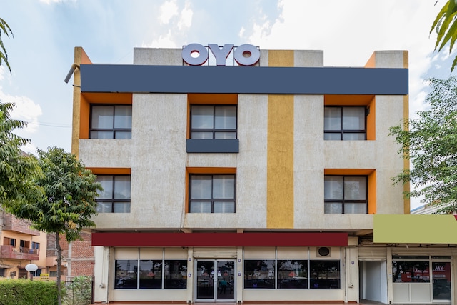 Capital O Hotel Vyanjan