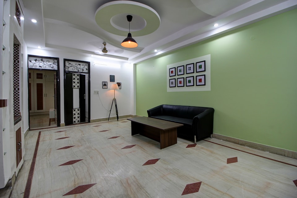 OYO Home 30268 Elegant Studio Rohini, Rohini Delhi, Delhi