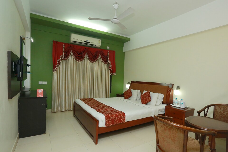 OYO 30272 Hamara Hotel, Thrissur City, Thrissur