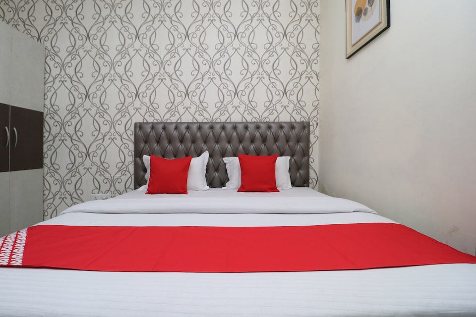 Capital O  30277 Hotel V2v, GT Road Ludhiana, Ludhiana