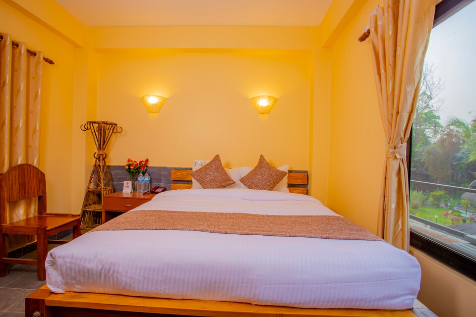 OYO 337 Hotel View Point, Sauraha, Chitwan