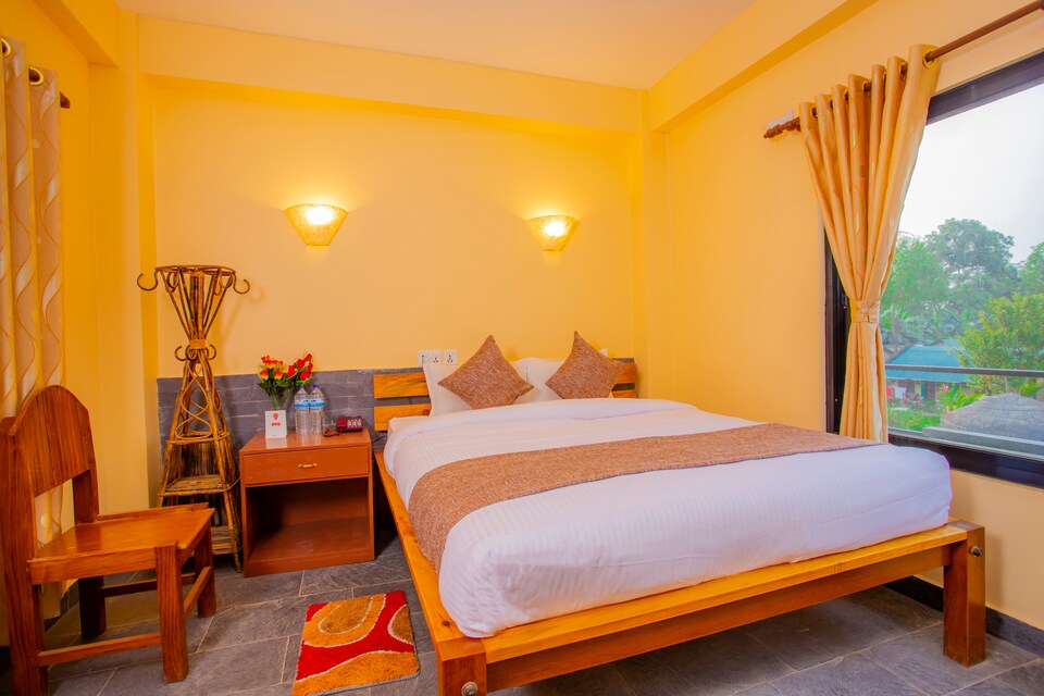 OYO 337 Hotel View Point, Sauraha, Chitwan