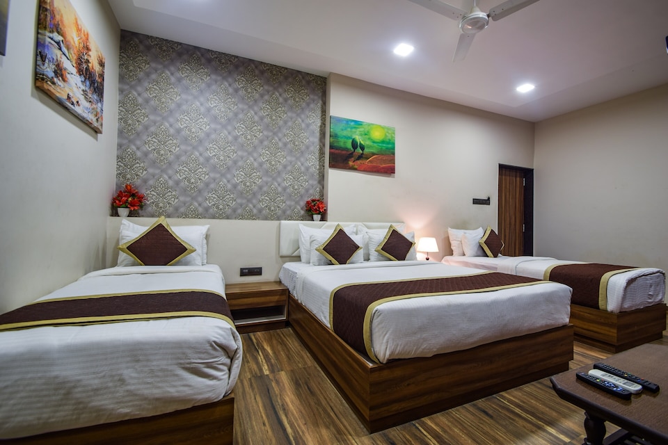 Capital O Elegance Villa, Airport Udaipur, Udaipur