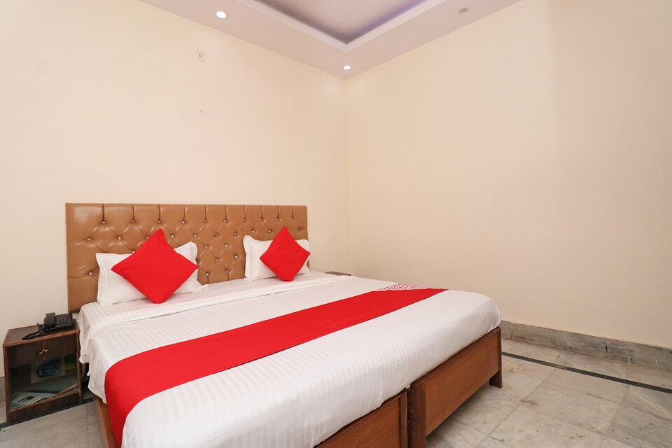 LIVE as LCK1293, Charbagh Lucknow, Lucknow
