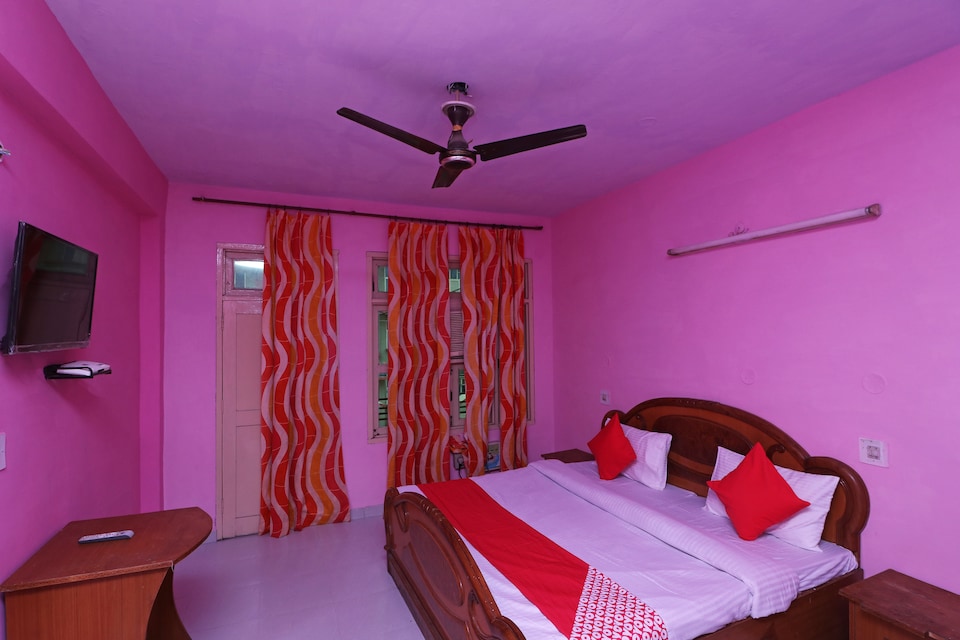 OYO 30295 Hotel Vishwamitra, Chintpurni, Chintpurni