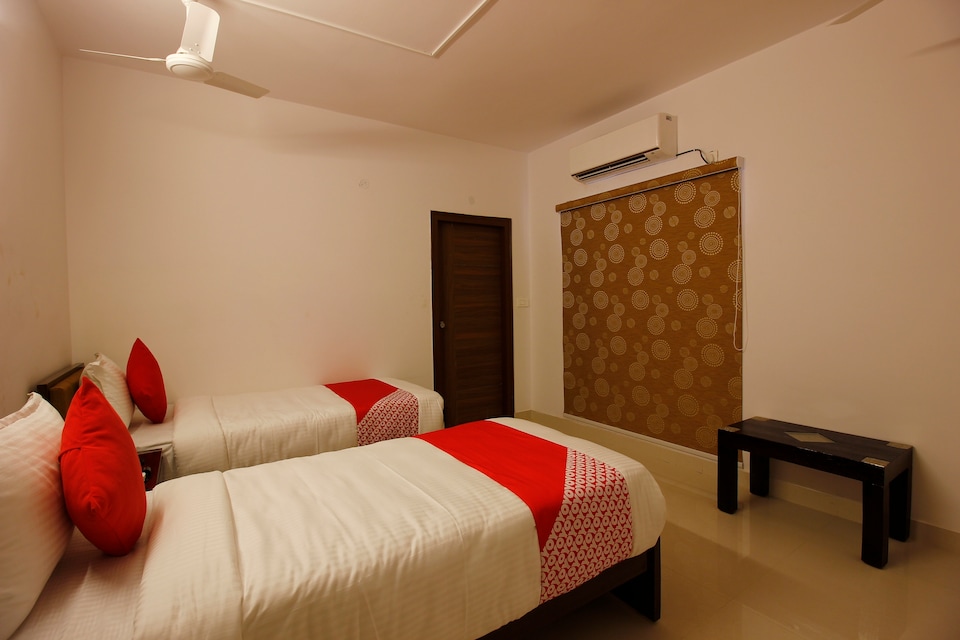 OYO Prestige Castle Inn, Financial District, Hyderabad