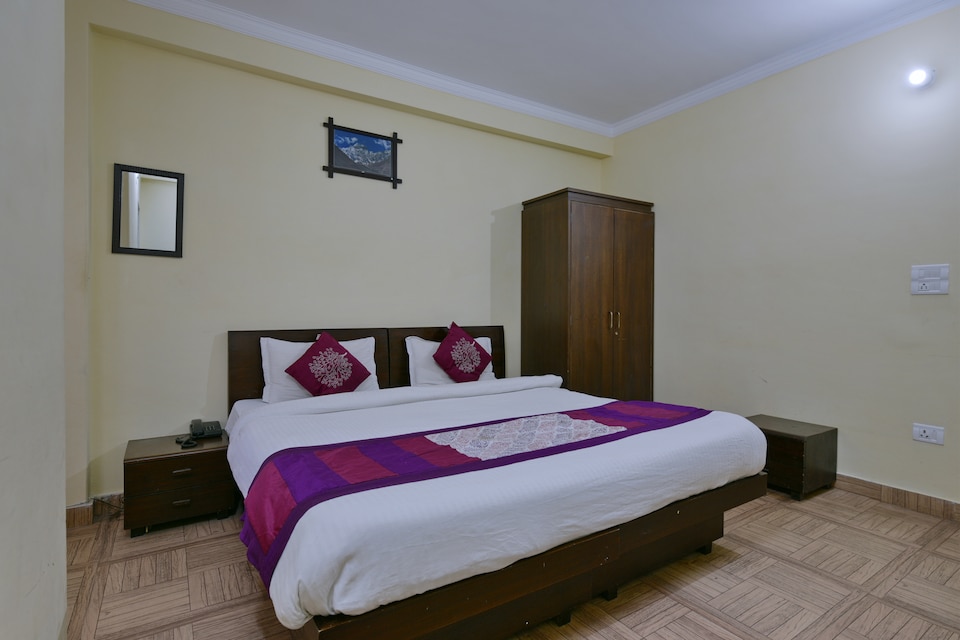 OYO 3466 Home Stay Lorent Manor Cottage, Highcourt Nainital, Nainital