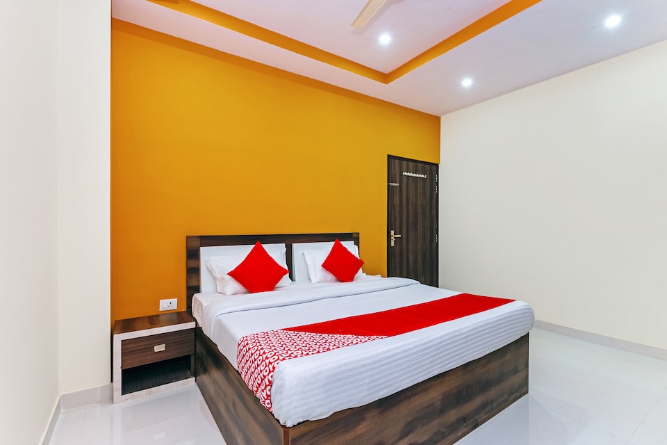 OYO 30328 Hotel Shyam Palace, Hawa Mahal, Jaipur