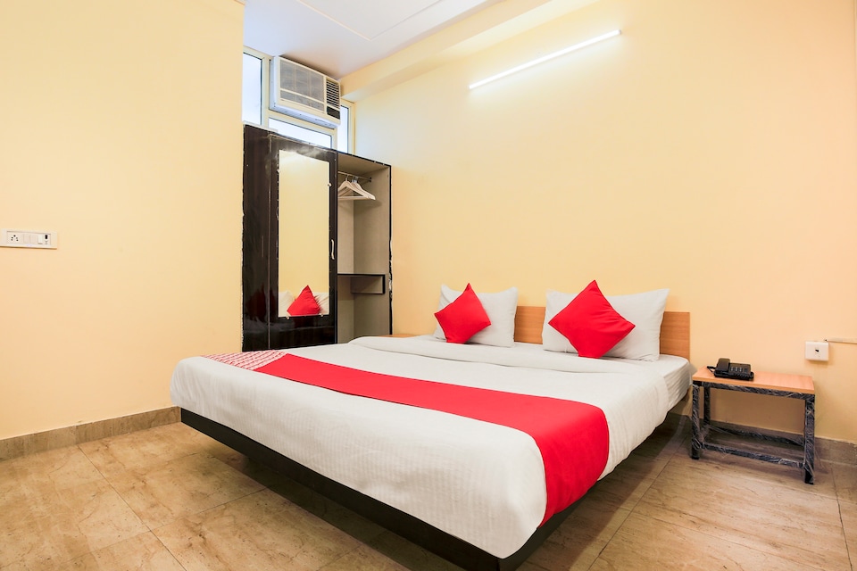 Flagship 30350 New Residency Sector 17 Rohini, Rohini Delhi, Delhi