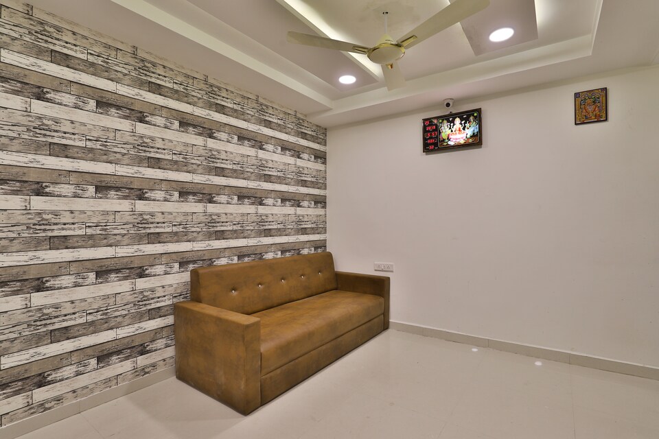 OYO 30354 Pathik Villa, SG Highway Ahmedabad, Ahmedabad
