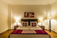 OYO Hotel Pluto's Near Ambience Mall