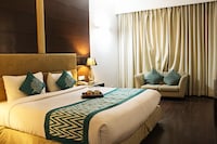 OYO Hotel Pluto's Near Ambience Mall