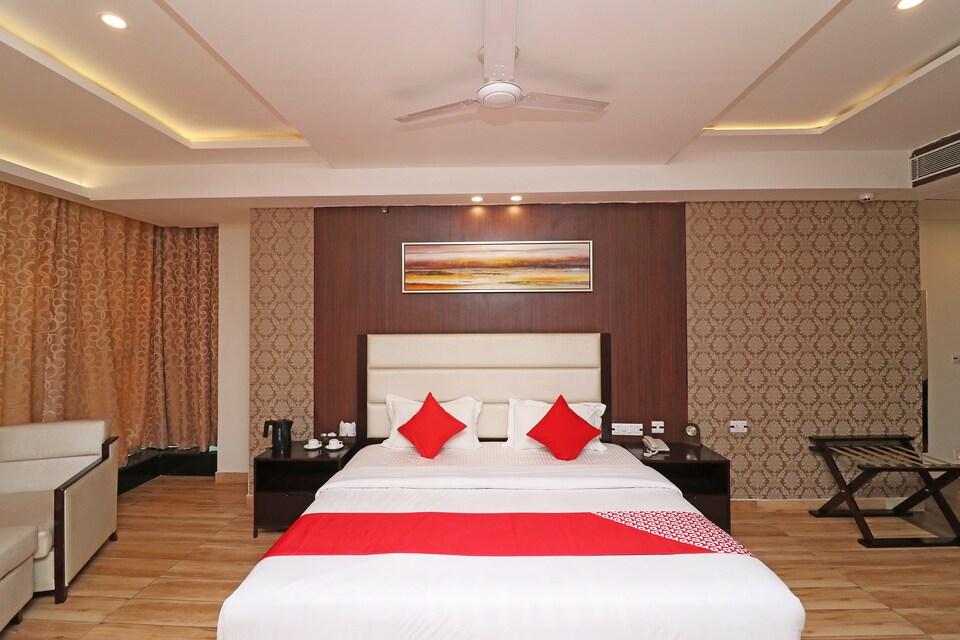 Capital O 30365 Hotel Ambassador Royale, Asansol, Asansol