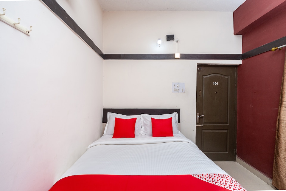 OYO 30372 Royal Mughal, Ambur, Ambur