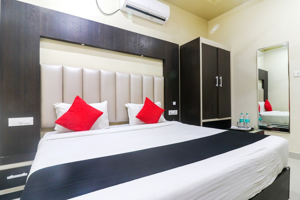Capital O 30380 Kiaara Stay, Cantonment, Varanasi
