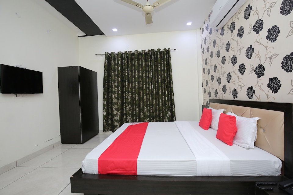 OYO 30415 Hotel White City, Anandpur Sahib, Anandpur Sahib