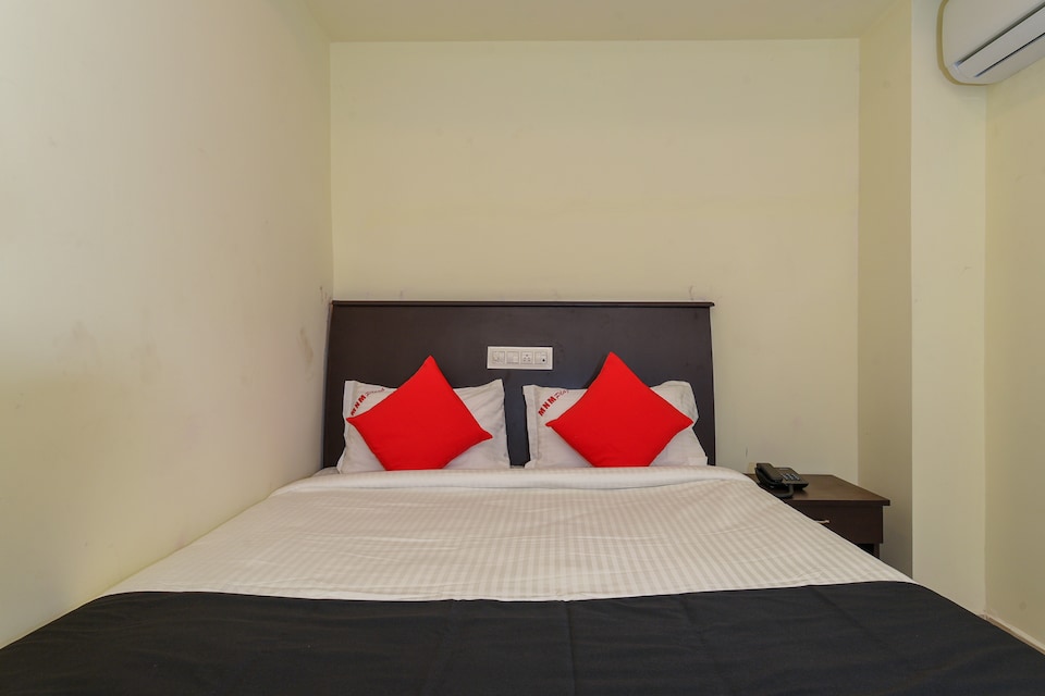 Capital O 30423 MNM PLAZA, Governorpet Vijayawada-II, Vijayawada