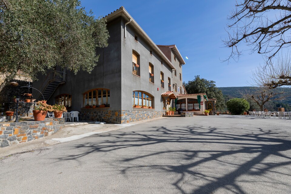 OYO Hostal Montserrat, Montseny, Montseny