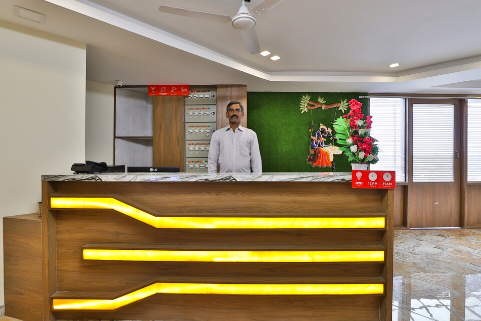 OYO 30468 Hotel Rr, Chandkheda Ahmedabad, Ahmedabad