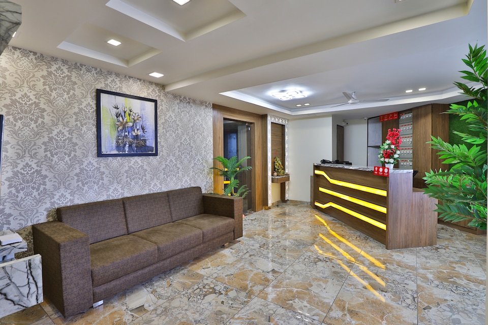 OYO 30468 Hotel Rr, Chandkheda Ahmedabad, Ahmedabad