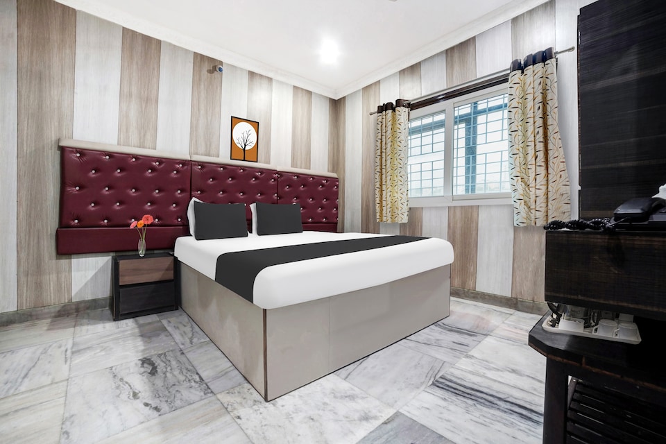 Hotel O Jamshedpur Near MGM College, Mango Jamshedpur, Jamshedpur