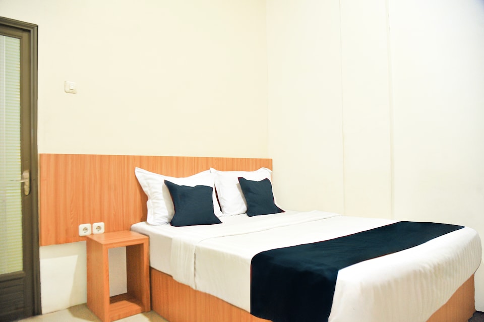 Hotel O Bukittinggi near Jam Gadang formerly Hotel Aedo, Bukittinggi, Bukittinggi