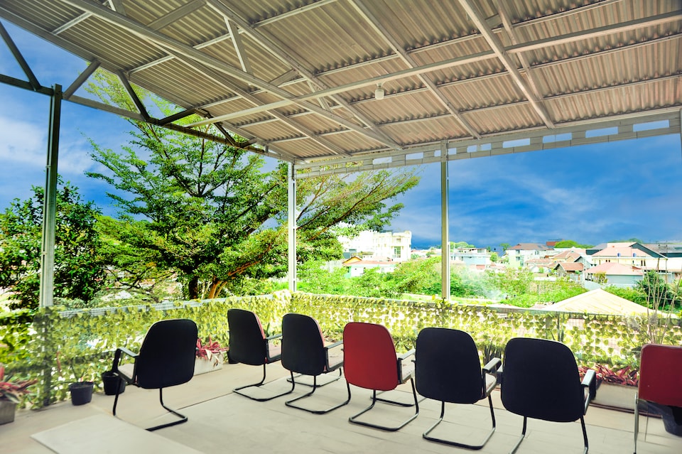 Hotel O Bukittinggi near Jam Gadang formerly Hotel Aedo, Bukittinggi, Bukittinggi