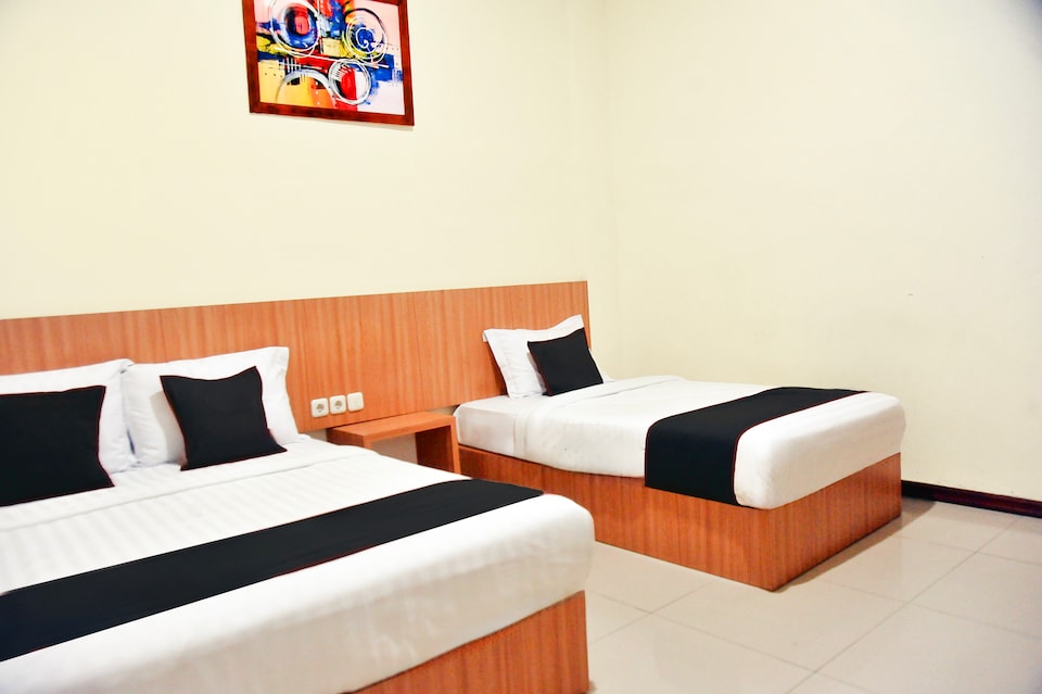 Hotel O Bukittinggi near Jam Gadang formerly Hotel Aedo, Bukittinggi, Bukittinggi