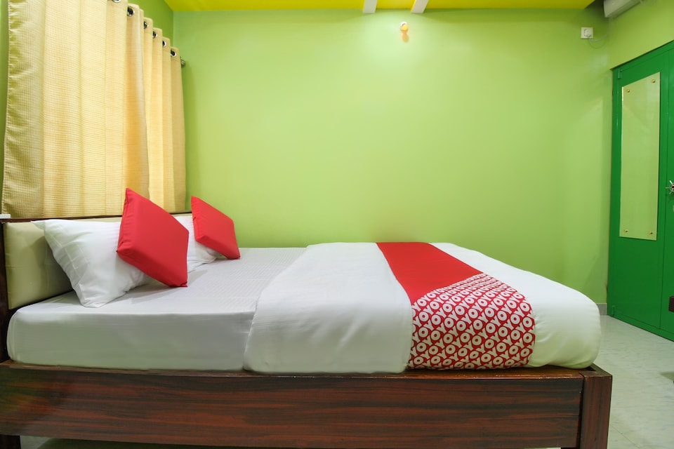 OYO 30487 Sri Mahalakshmi Hotel And Lodge, Shimoga Bangalore, Bangalore