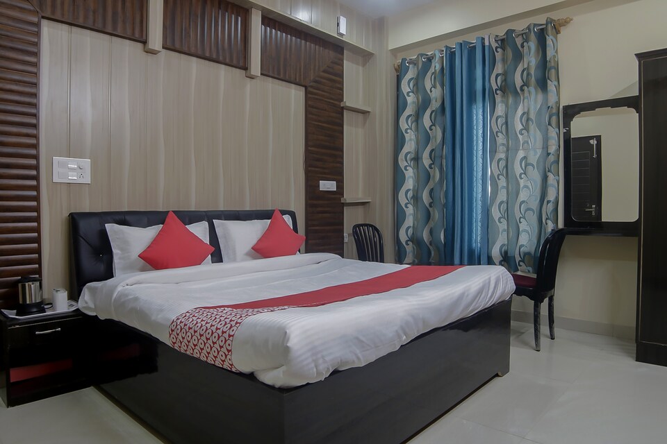 OYO 30488 Satkar hotel, Pithoragarh city, Pithoragarh