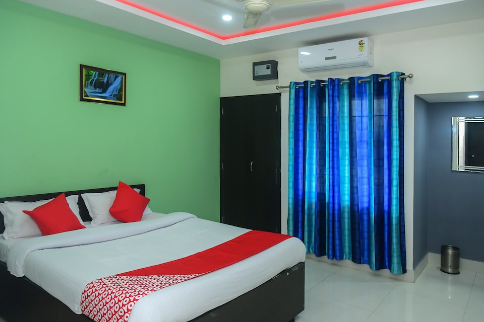 OYO 30521 Hotel Padma Plaza, Silapathar, Silapathar