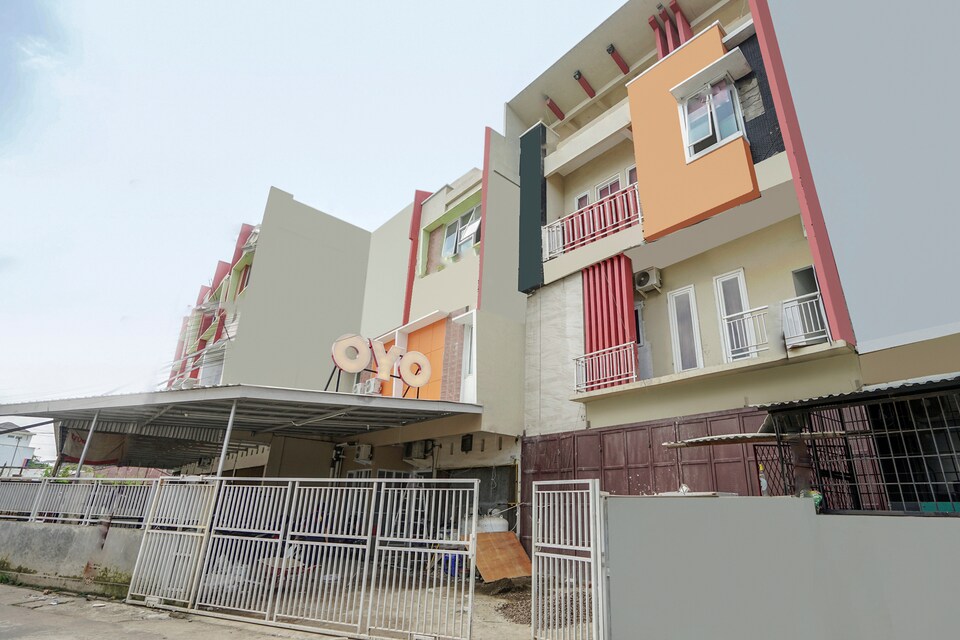 OYO 558 Maximus Prime, Mangkunegara, Palembang