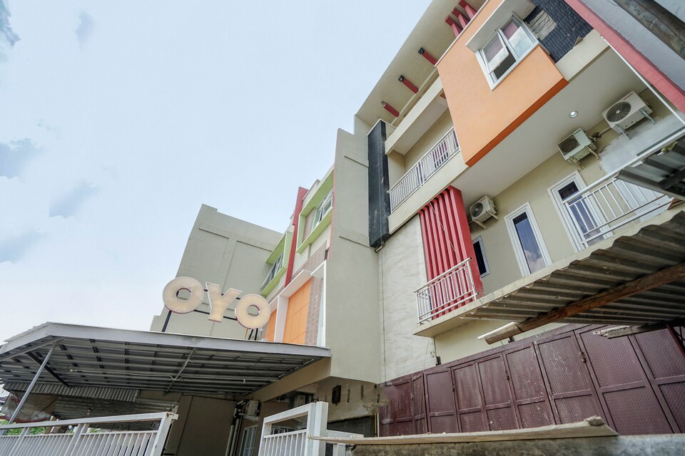 OYO 558 Maximus Prime, Mangkunegara, Palembang