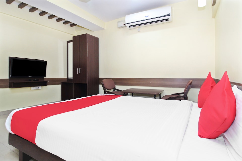 OYO 30537 Hotel Megharaj, Bijapur city, Bijapur