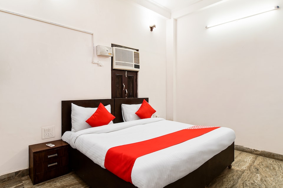 SPOT ON 30552 Sector 53, Noida City Metro, Noida