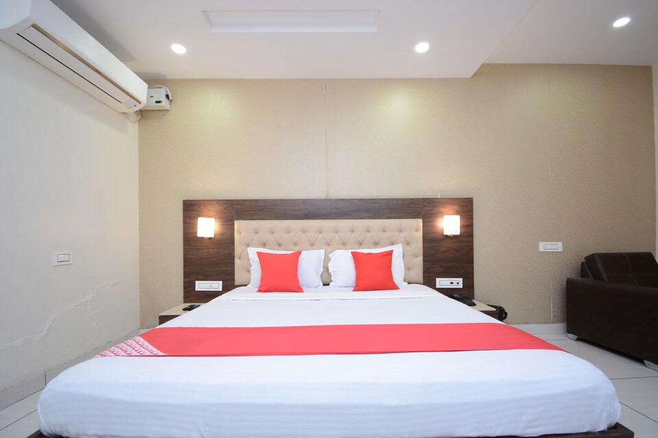 OYO 30561 Hotel Orchid, Kharar, Kharar