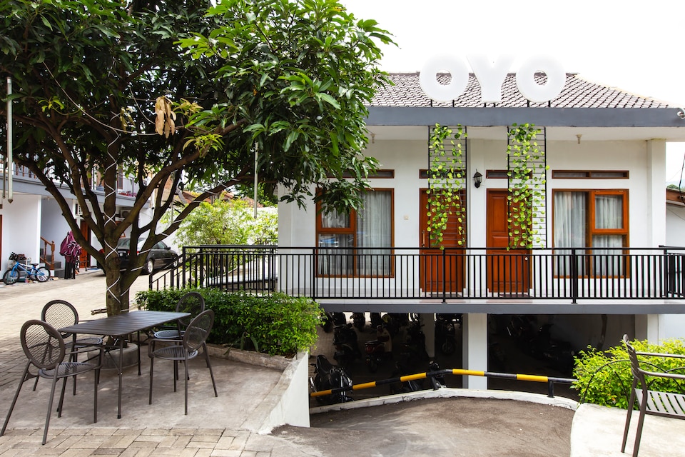 OYO 569 Cigadung Guest House Syariah, Cigadung, Bandung