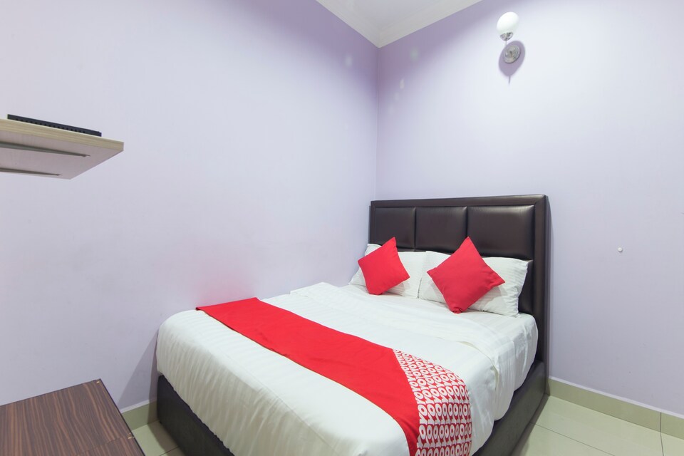 OYO 826 Hilltop Hotel, Tanjong Malim, Muallim