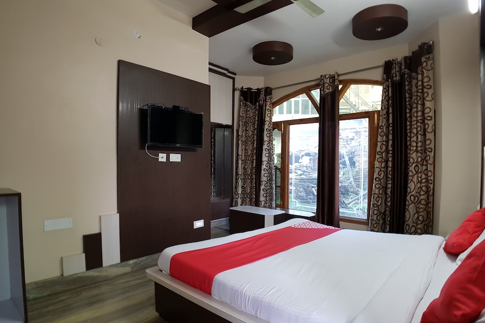 OYO 30576 Satyam Regency, Chamba Chamba, Chamba