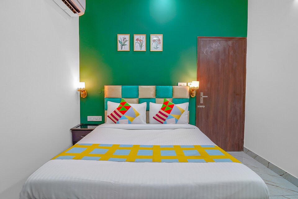 Live on DEL2541, Rajouri Garden Delhi, Delhi