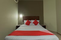OYO 828 Comfort Hotel Shah Alam