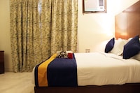 OYO Hotel Residence Phase 3 Near Aravali Biodiversity Park