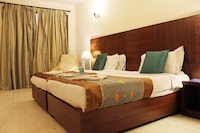 OYO Hotel Residence Phase 3 Near Aravali Biodiversity Park