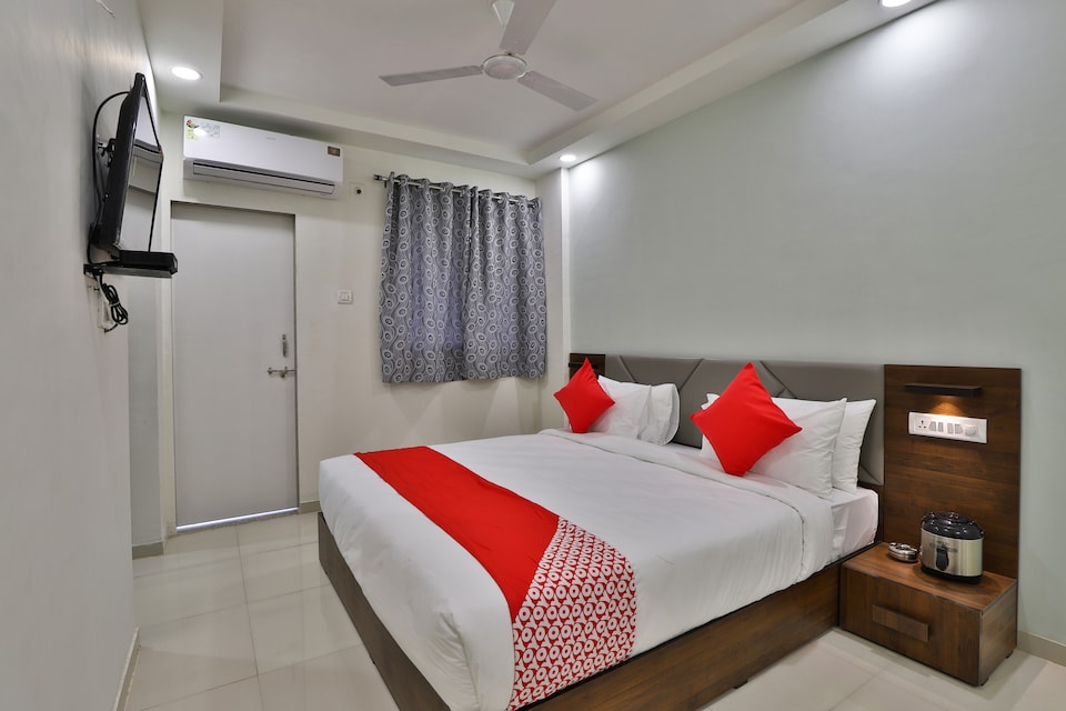 OYO 30641 crystal service apartments, Hazira Road, Surat