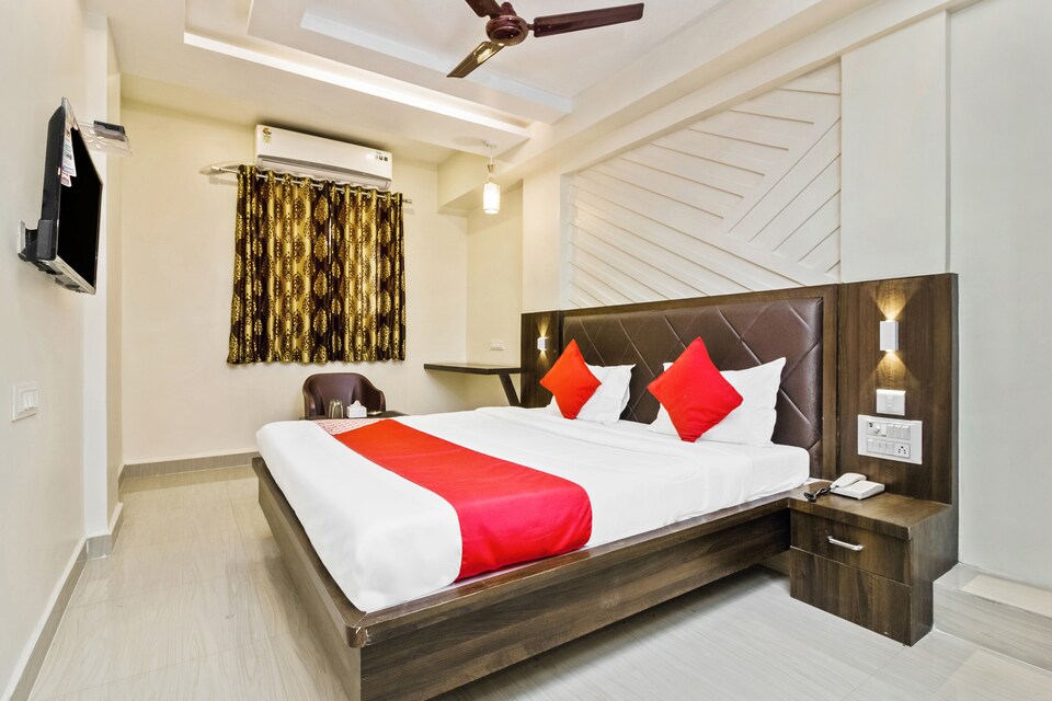 OYO 30677 Kalyan Nx, Mumbai- Kalyan-Bhiwandi- Badalapur, Mumbai