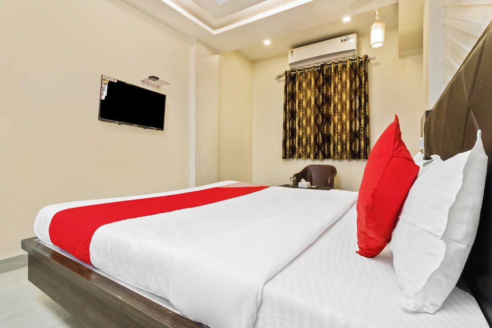 OYO 30677 Kalyan Nx, Mumbai- Kalyan-Bhiwandi- Badalapur, Mumbai