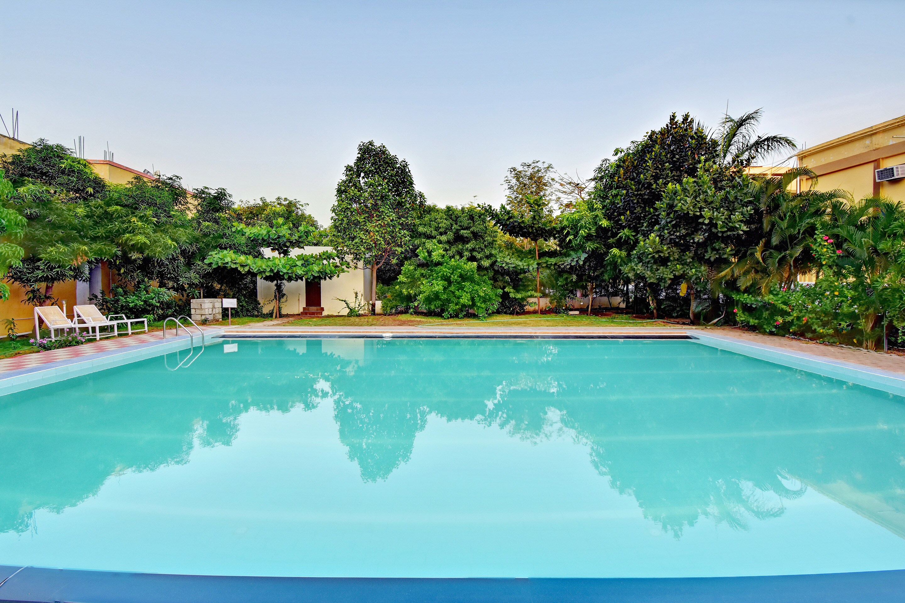 Hotels near New Kalpakkam Bus Stand  Mahabalipuram  Room     2010 night
