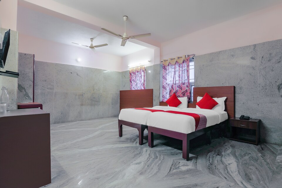 Flagship Nungambakkam Railway Station Near Pvr Cinemas Skywalk, Nungambakkam Chennai, Chennai