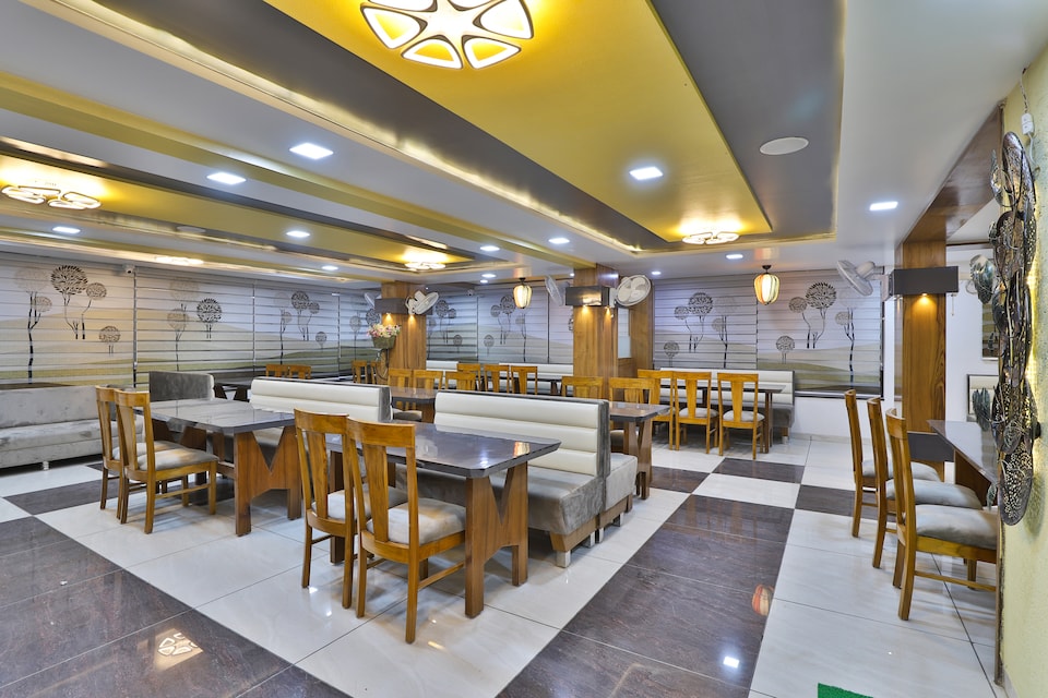 OYO 30683 Krishna Palace, Mehsana, Mehsana