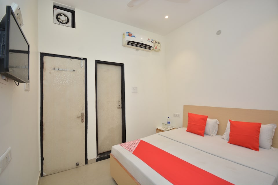OYO 30695 Hotel Vinayak Inn, Railway Station Amritsar, Amritsar